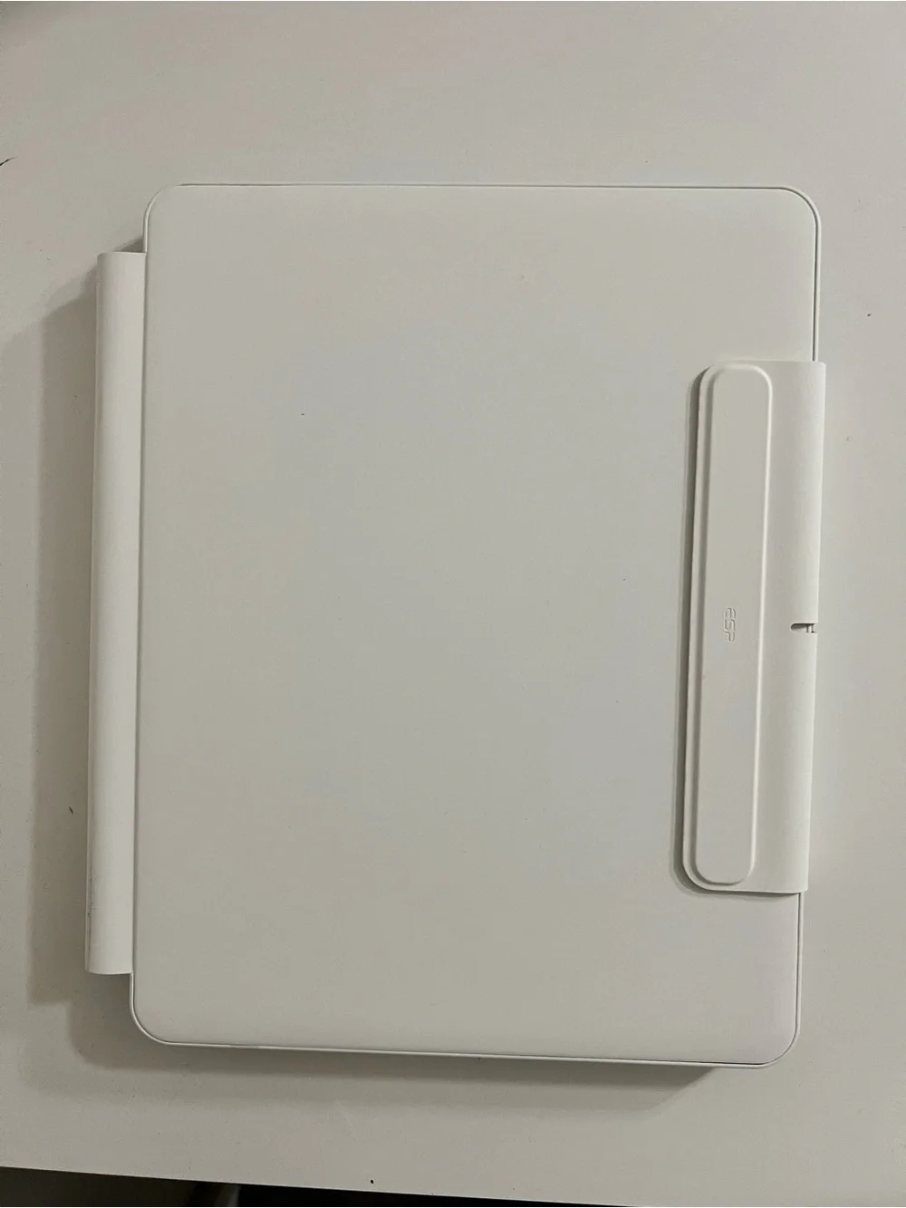 Esr magnetic keyboard